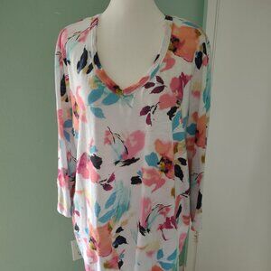 Chico's V-Neck Colorful T-shirt. Size 3 (XL)